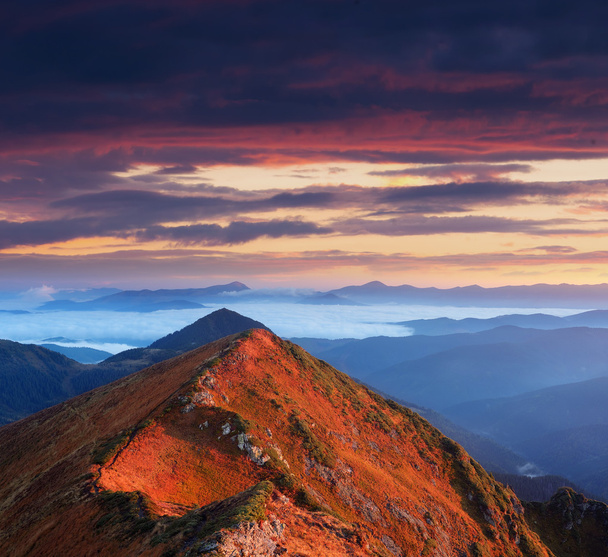 güneşli şafak dağlar  - Fotoğraf, Görsel