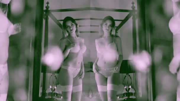 Donna sexy in lingerie specchio
 - Filmati, video