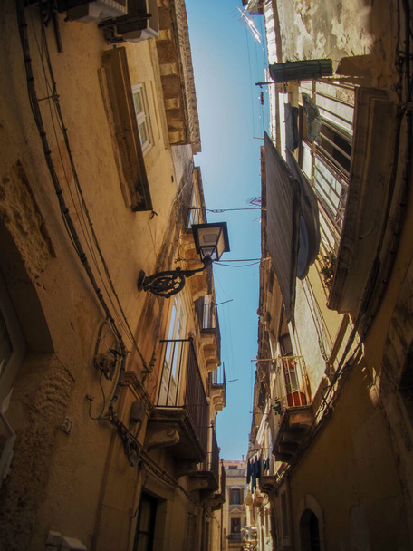 Ortigia Syracuse óvárosi raklapok kisvárosi utcák - Fotó, kép
