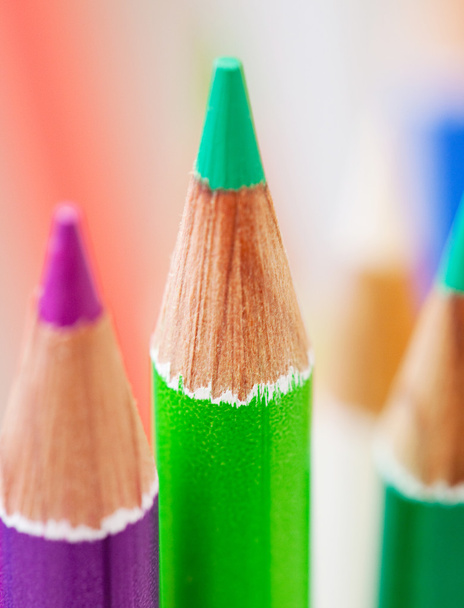 Manojo de coloridos lápices de arte de la escuela
 - Foto, Imagen