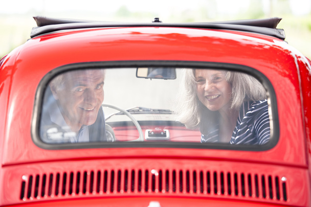 Senior couple with vintage car - Foto, Imagem