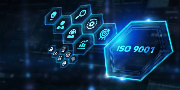 Liiketoiminnan, teknologian, Internetin ja verkon käsite. virtuaalinen näyttö tulevaisuuden ja näkee kirjoitus: ISO 9001 - Valokuva, kuva