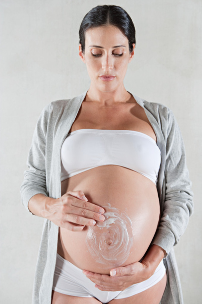 atrakcyjna kobieta w ciąży - Zdjęcie, obraz