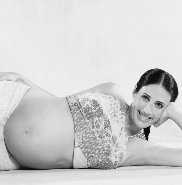vonzó terhes nő - Fotó, kép