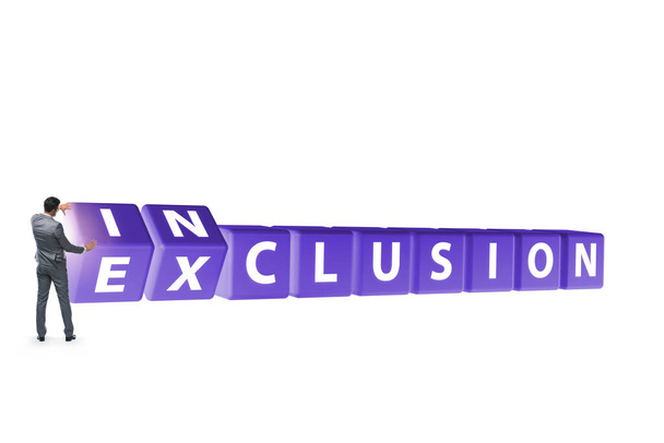 Empresario girando cubos en concepto de inclusión y exclusión - Foto, Imagen
