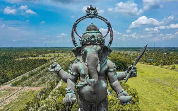 Statue en bronze Ganesha - Parc international Khlong Khuean Ganesh à Chachoengsao, Thaïlande - Photo, image