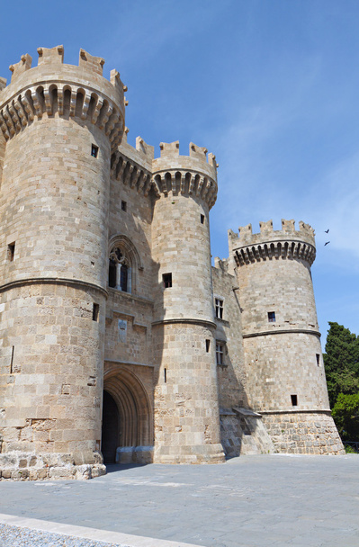 Vue générale et monuments de la ville médiévale et du château de l'île de Rhodes en Grèce
 - Photo, image