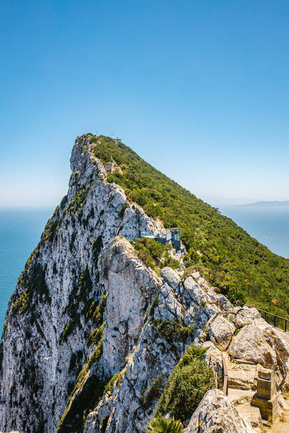 a vertical shot of a rock of gibraltar - Fotografie, Obrázek