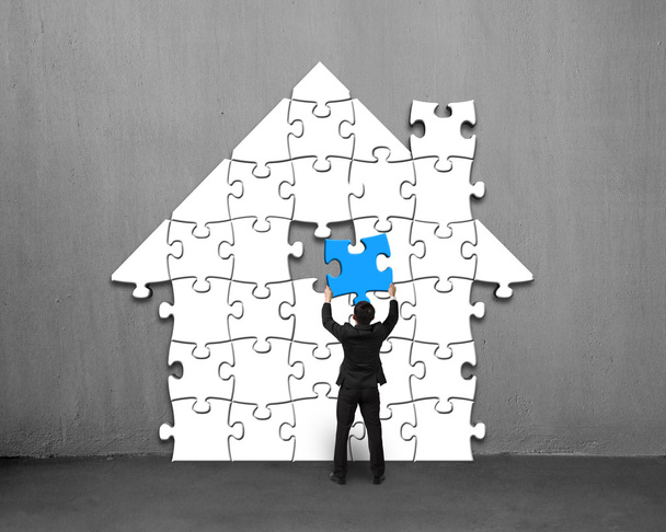 montaż niebieski zagadki w kształcie domku - Zdjęcie, obraz