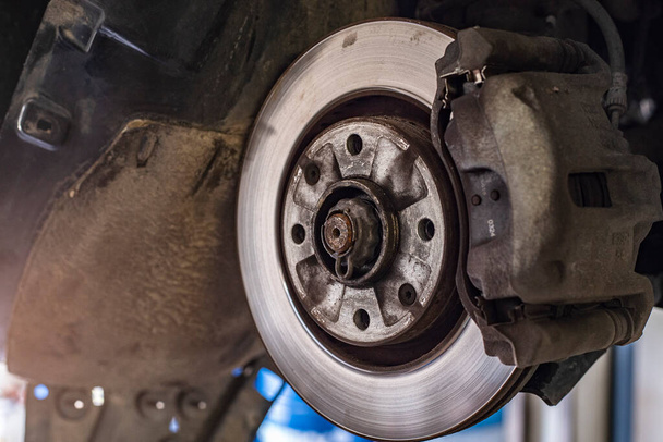 Brake disk disassembled detail ready for maintenance - Фото, изображение
