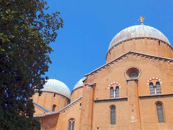 Porzione del tetto della Basilica di Sant'Antonio a Padova
 - Foto, immagini