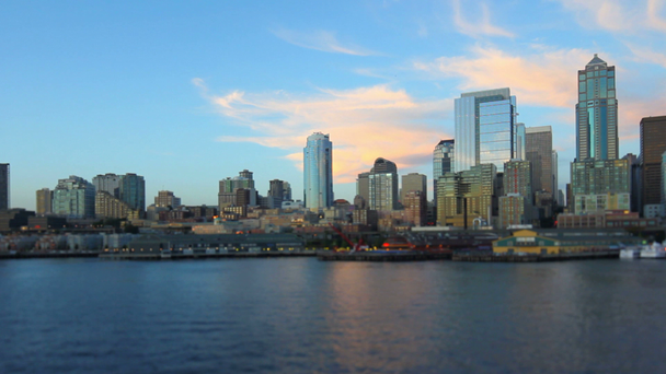 Seattle feribot yolculuğu ile cityscape - Video, Çekim