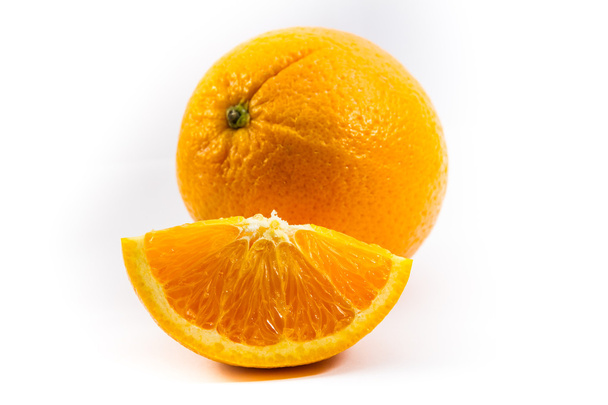 Pomerančové ovoce izolované na bílém pozadí  - Fotografie, Obrázek