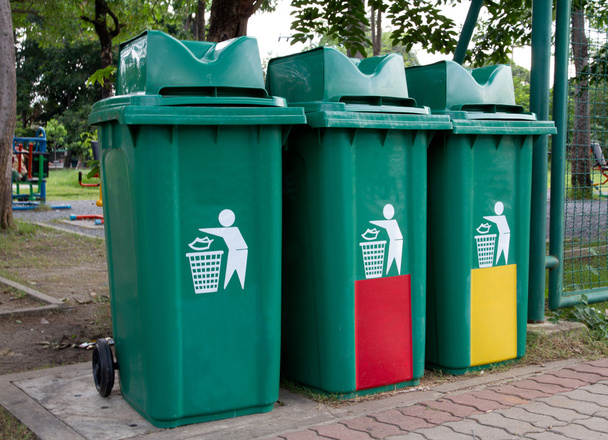 Papeleras de reciclaje
 - Foto, imagen