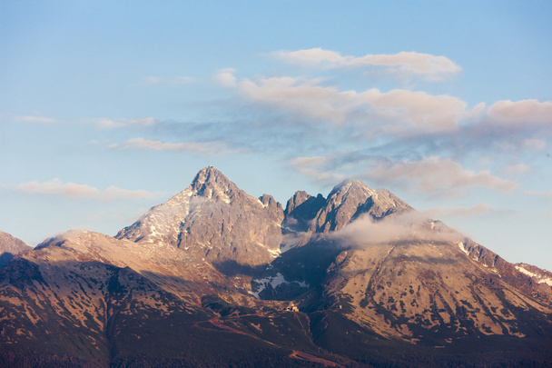 ympäristössä Lomnicky Peak, Vysoke Tatry (High Tatras), Slovenia
 - Valokuva, kuva