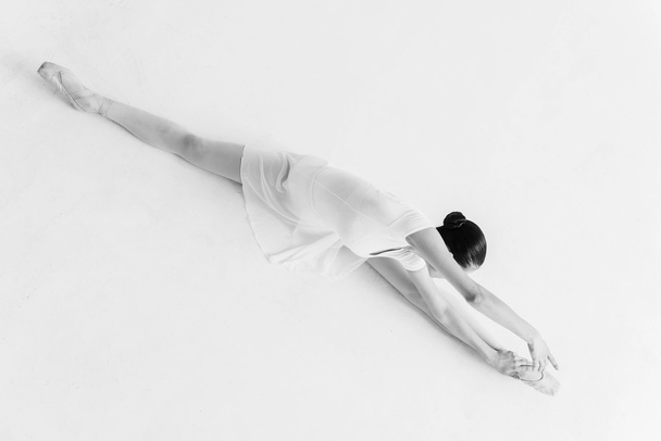 Ballerina stretching. - Фото, зображення