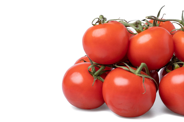 Realistinen näköinen tomaatit eristetty valkoinen tausta - Valokuva, kuva