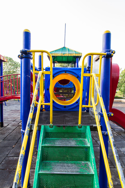Parco giochi per bambini
  - Foto, immagini