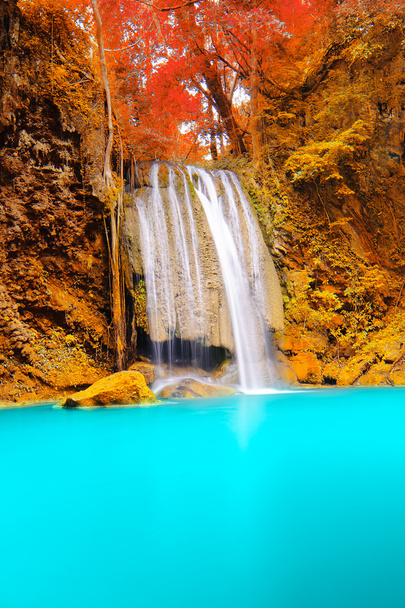 Глубоководный водопад Канчанабури
 - Фото, изображение