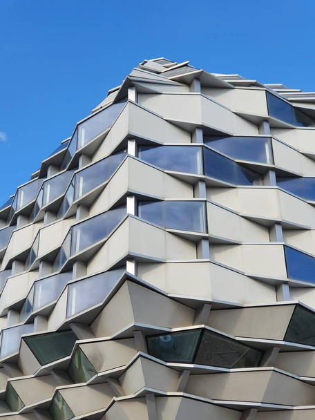 schöne interessante moderne Gebäude architektonischen Hintergrund Zaragoza Spanien - Foto, Bild
