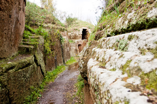 etruskiej nekropolii w cerveteri - Zdjęcie, obraz