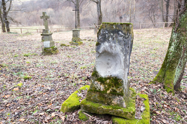 Cementerio abandonado
 - Foto, Imagen