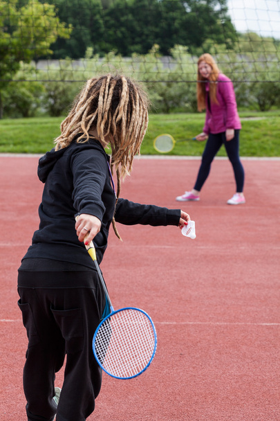Girls playing badminton - Foto, immagini