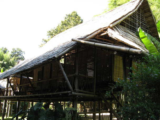 Laoszi kunyhó, trópusi táj - Fotó, kép