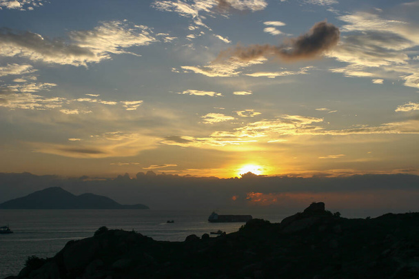 το ηλιοβασίλεμα στο μαύρισμα του Lung kwn, hong kong  - Φωτογραφία, εικόνα