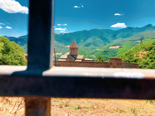 Чудовий вид на Татевський монастир, провінція Сунік, Вірменія.. - Фото, зображення