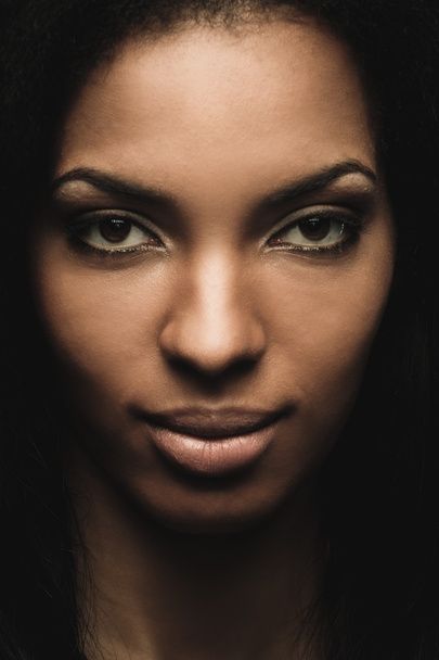 African-american woman close-up shot  - Zdjęcie, obraz