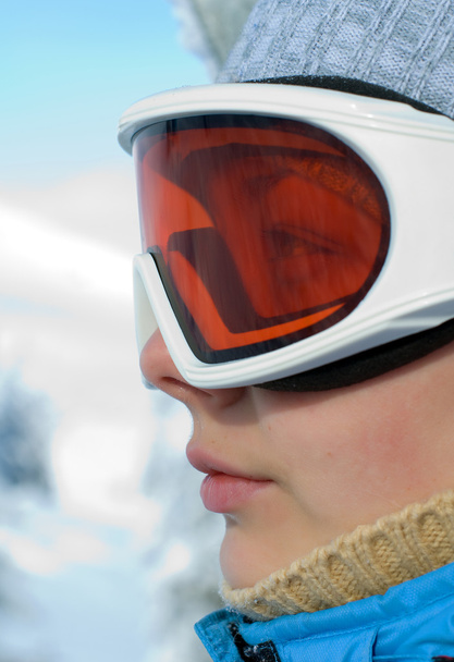 mladá žena tvář v lyžařské kukle - Fotografie, Obrázek
