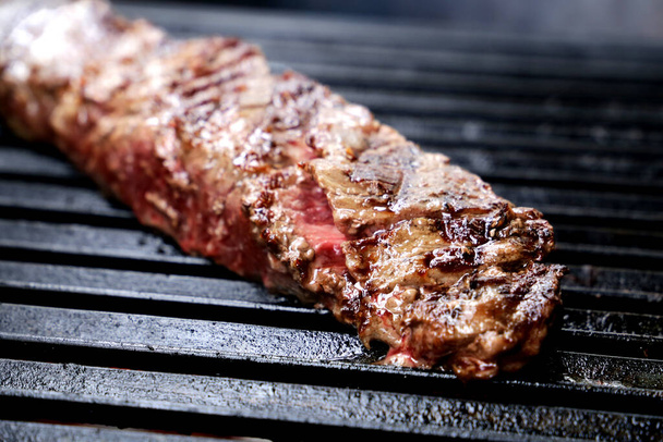 Fraldinha. Brasilianisches Steakfleisch vom Grill. - Foto, Bild