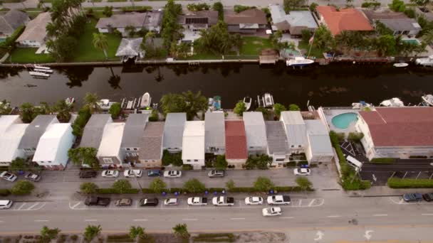 5k drón felvételek vízparti házak Miami FL USA - Felvétel, videó
