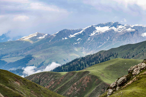 Batcondi Kumrat Valley Beautiful Landscape Mountains View - Foto, immagini