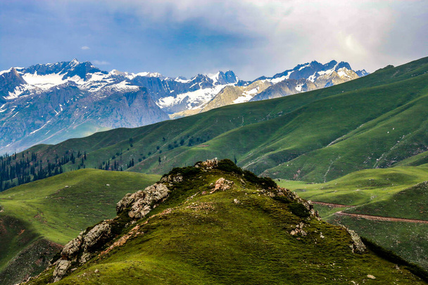 Batcondi Kumrat Valley Beautiful Landscape Mountains View - Φωτογραφία, εικόνα