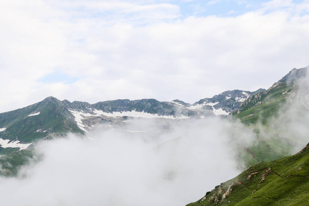 Kumrat Valley Beautiful Landscape Mountains View - Foto, immagini