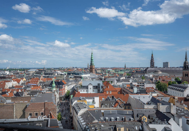 Letecký pohled na nákupní ulici Copenhagen City a Kobmagergade - Kodaň, Dánsko - Fotografie, Obrázek