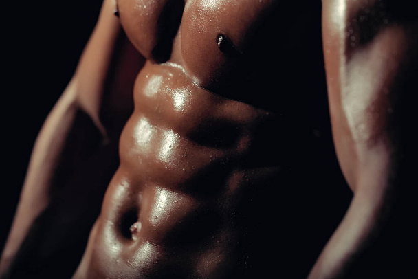 muscular male wet torso - Zdjęcie, obraz