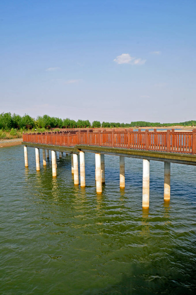 Köprünün ahşap yapısının yüzeyinde - Fotoğraf, Görsel