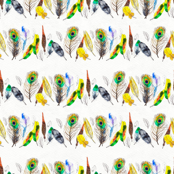 Watercolor feathers seamless pattern. Hand painted texture - Foto, Imagem