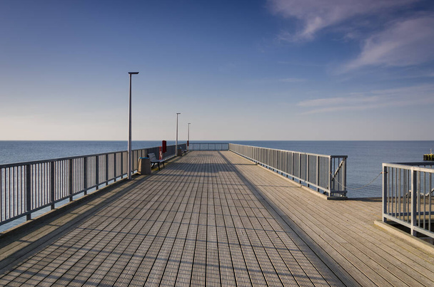 PIER - A place for walks and recreation on the sea coast  - Zdjęcie, obraz