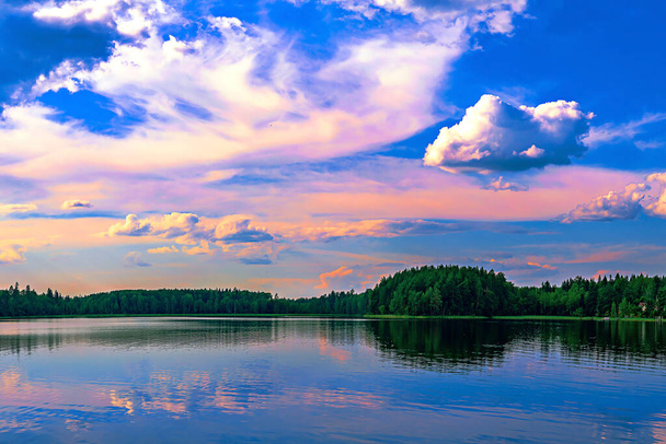 paisagem maravilhosa com um lago de floresta e pôr do sol. verão bela noite. Foto de alta qualidade - Foto, Imagem