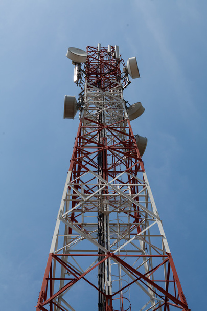 telecommunicatie toren  - Foto, afbeelding