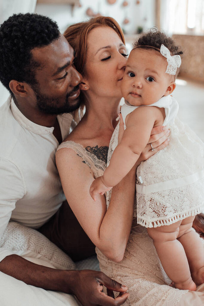interracial young family portrait - Fotoğraf, Görsel