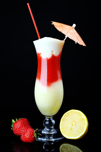 Delicious fruit smoothie - Фото, зображення