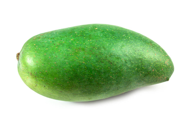 Friss zöld mangó izolált fehér alapon - Fotó, kép