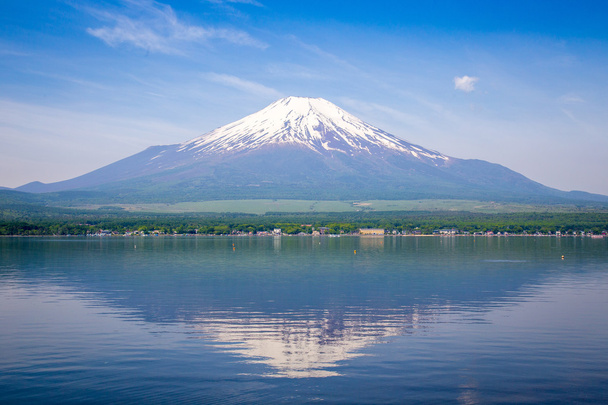 Montaggio Fuji
 - Foto, immagini