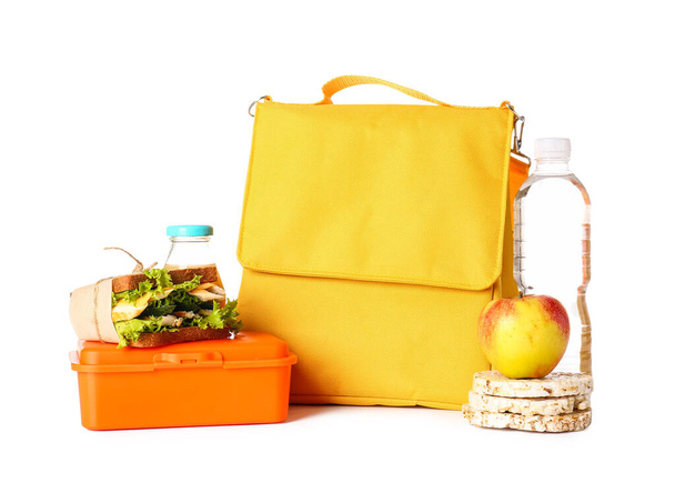 Ebéd doboz táska és élelmiszer fehér alapon - Fotó, kép