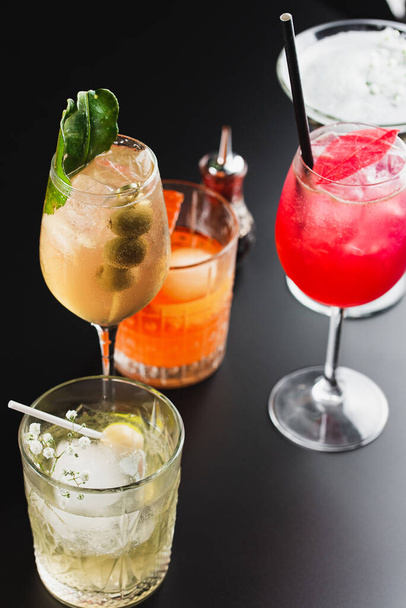 summer alcoholic cocktails. bar card. bar. - Foto, Imagem